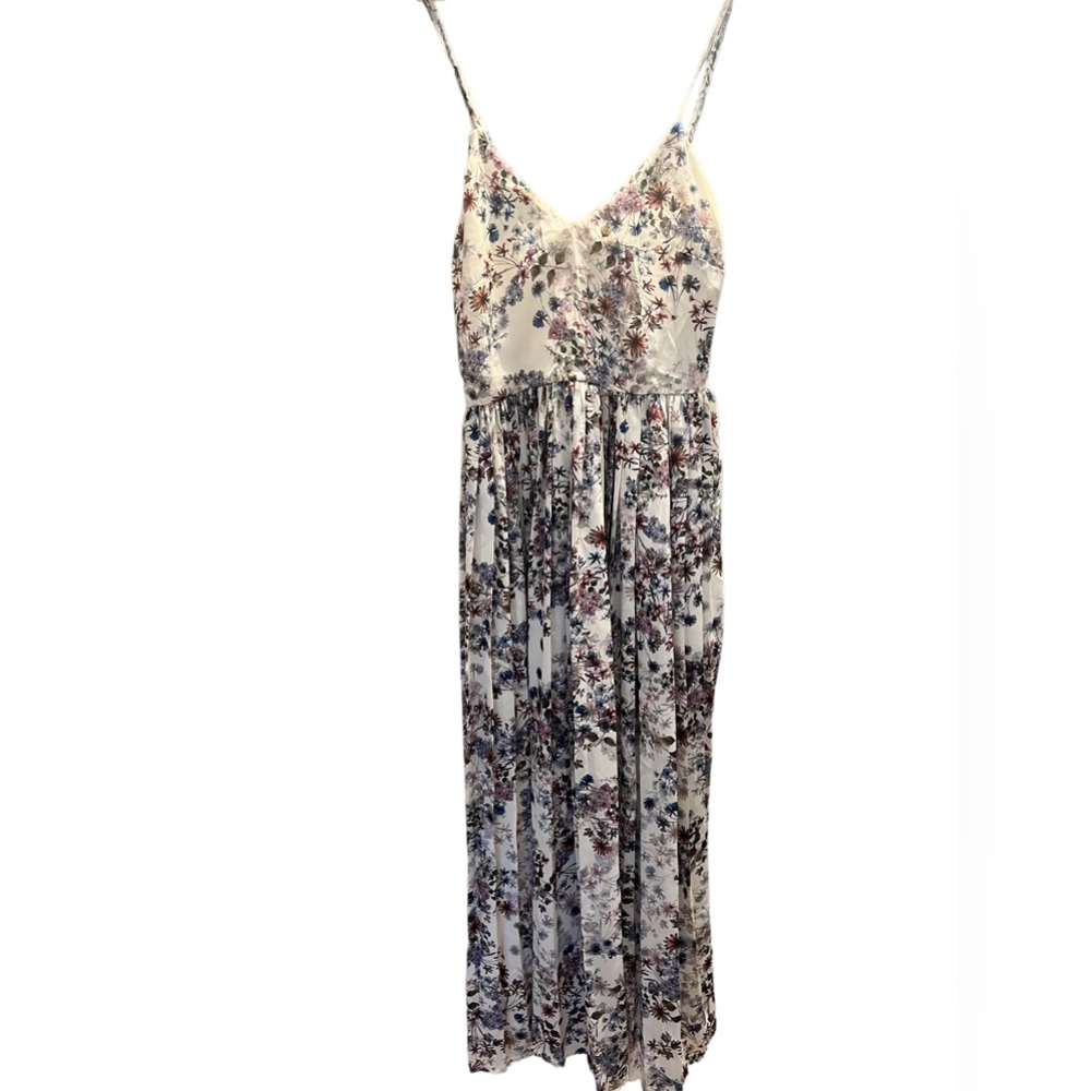 Pleated flowy dress
